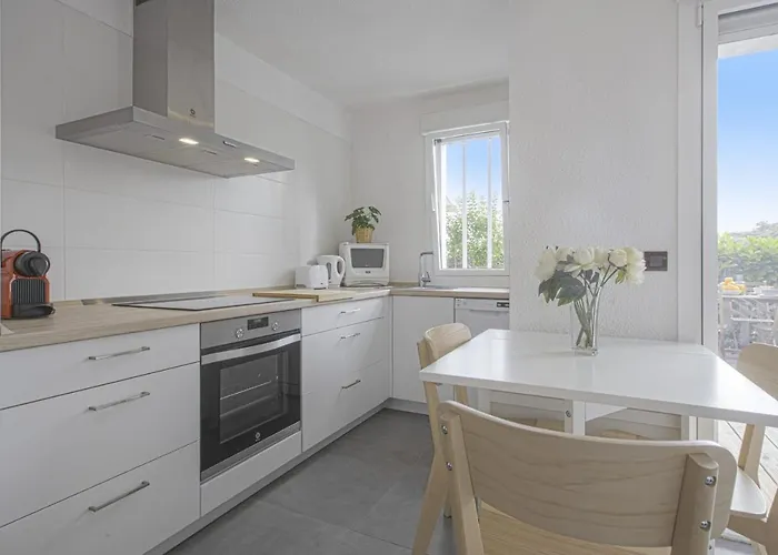 Rostani - - Welkeys Lejlighed *